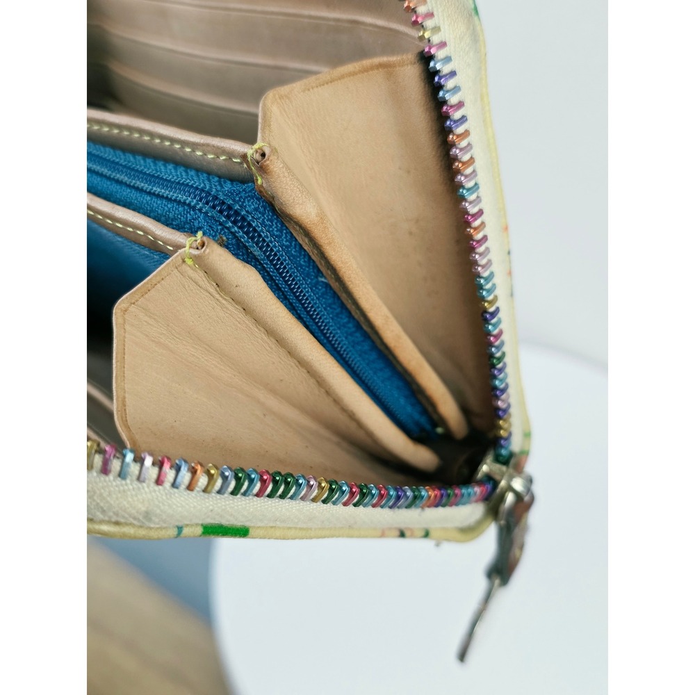 Dooney & Bourke Rainbow Monogram Zip Around Wallet Cream Heart Charm Y2K - Picture 10 of 15